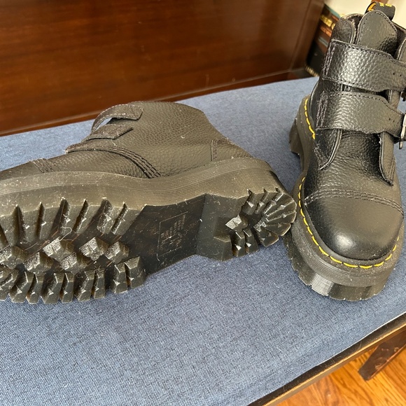 Dr Martens Devon Flower buckle booties -Never Worn - Picture 4 of 7